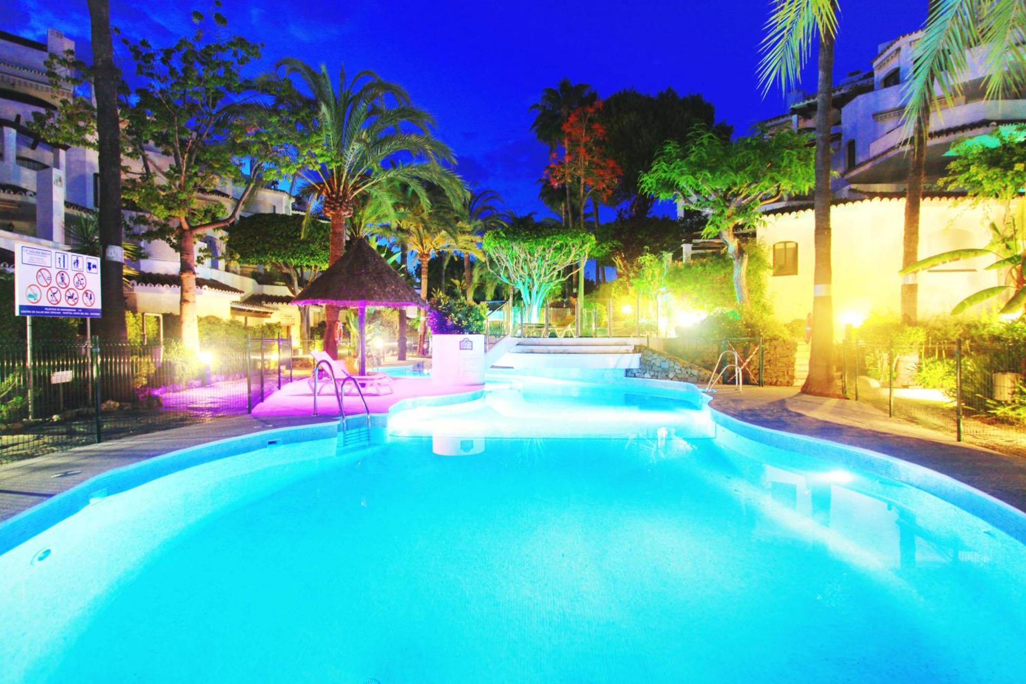 Appartement 1080 Beachfront Penthouse 3 Floors Jacuzzi 2 Pools Wifi Roof Terrace
