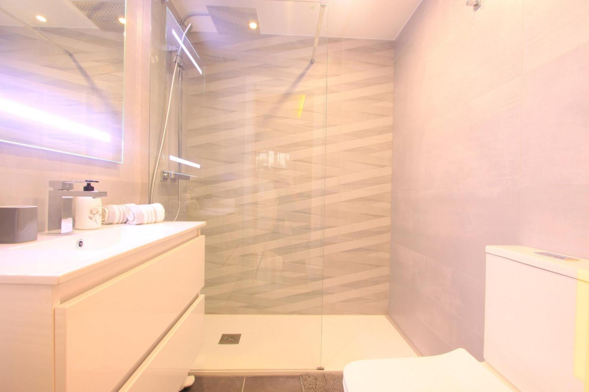 Appartement 1080 Beachfront Penthouse 3 Floors Jacuzzi 2 Pools Wifi Roof Terrace *