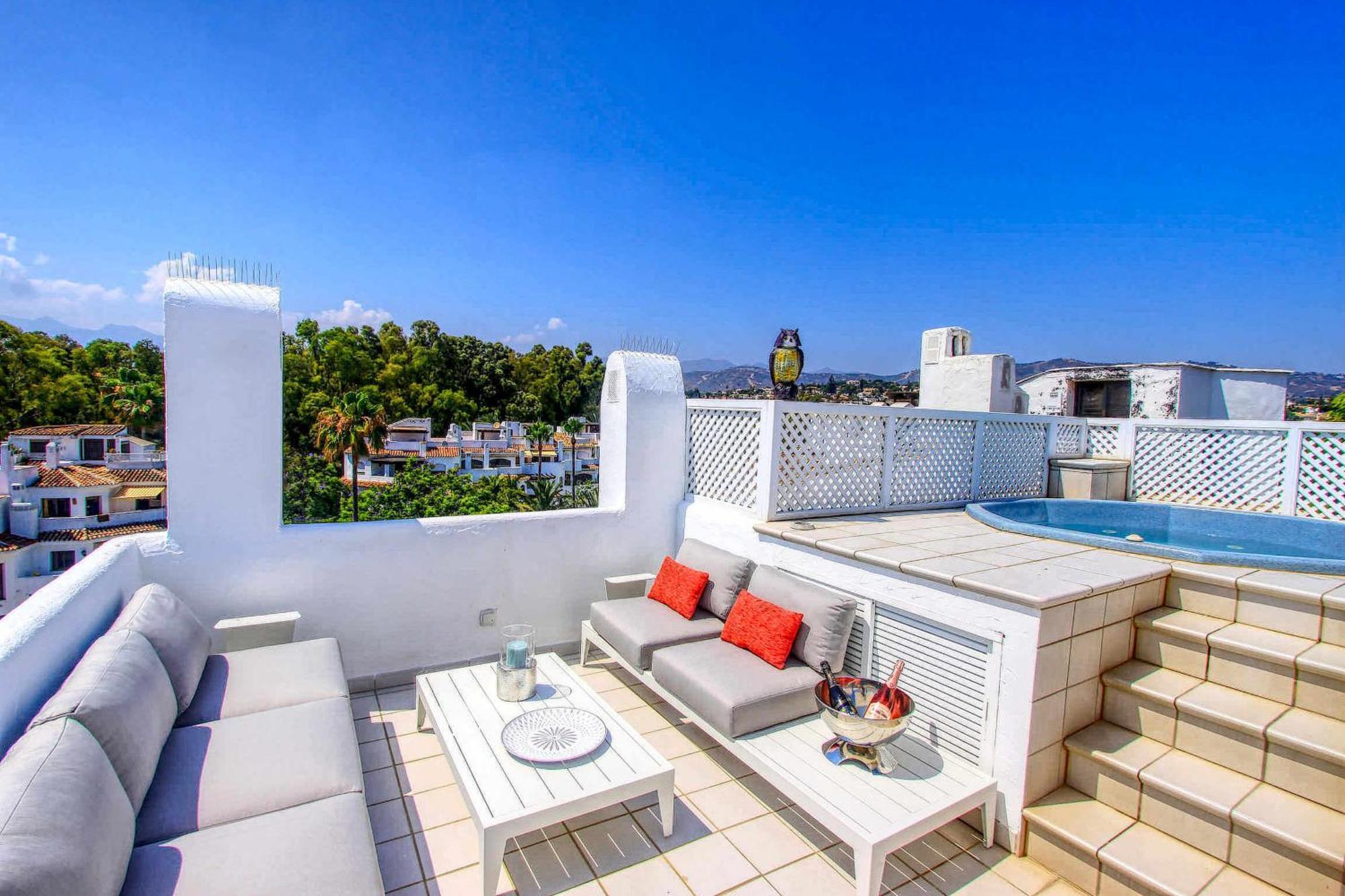 Appartement 1080 Beachfront Penthouse 3 Floors Jacuzzi 2 Pools Wifi Roof Terrace Marbellac