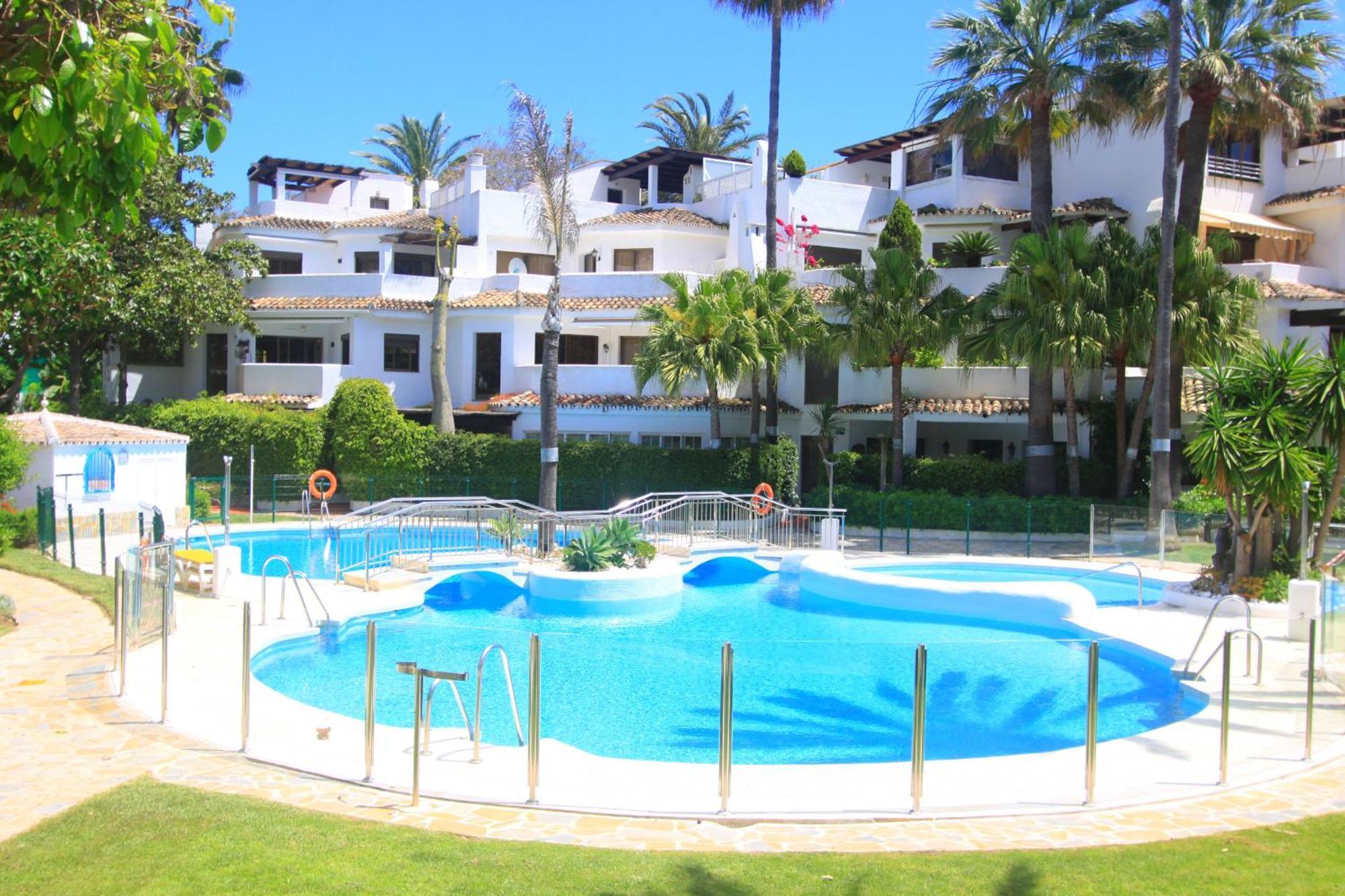 Appartement 1080 Beachfront Penthouse 3 Floors Jacuzzi 2 Pools Wifi Roof Terrace *