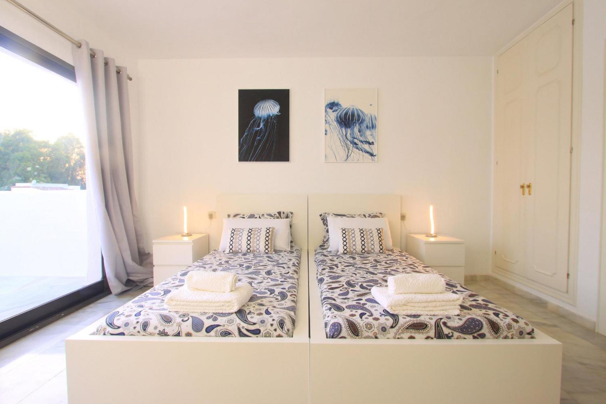 1080 Beachfront Penthouse 3 Floors Jacuzzi 2 Pools Wifi Roof Terrace Appartement *