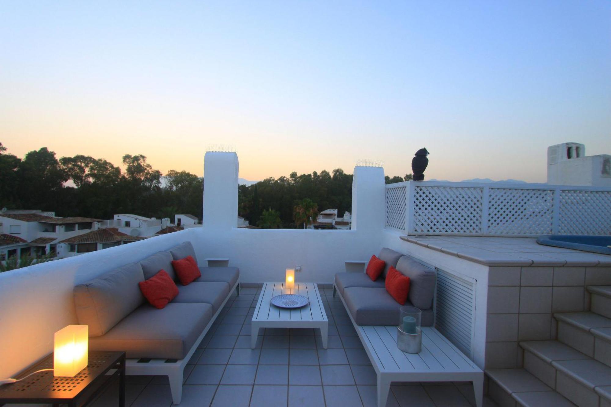 1080 Beachfront Penthouse 3 Floors Jacuzzi 2 Pools Wifi Roof Terrace * Marbellac