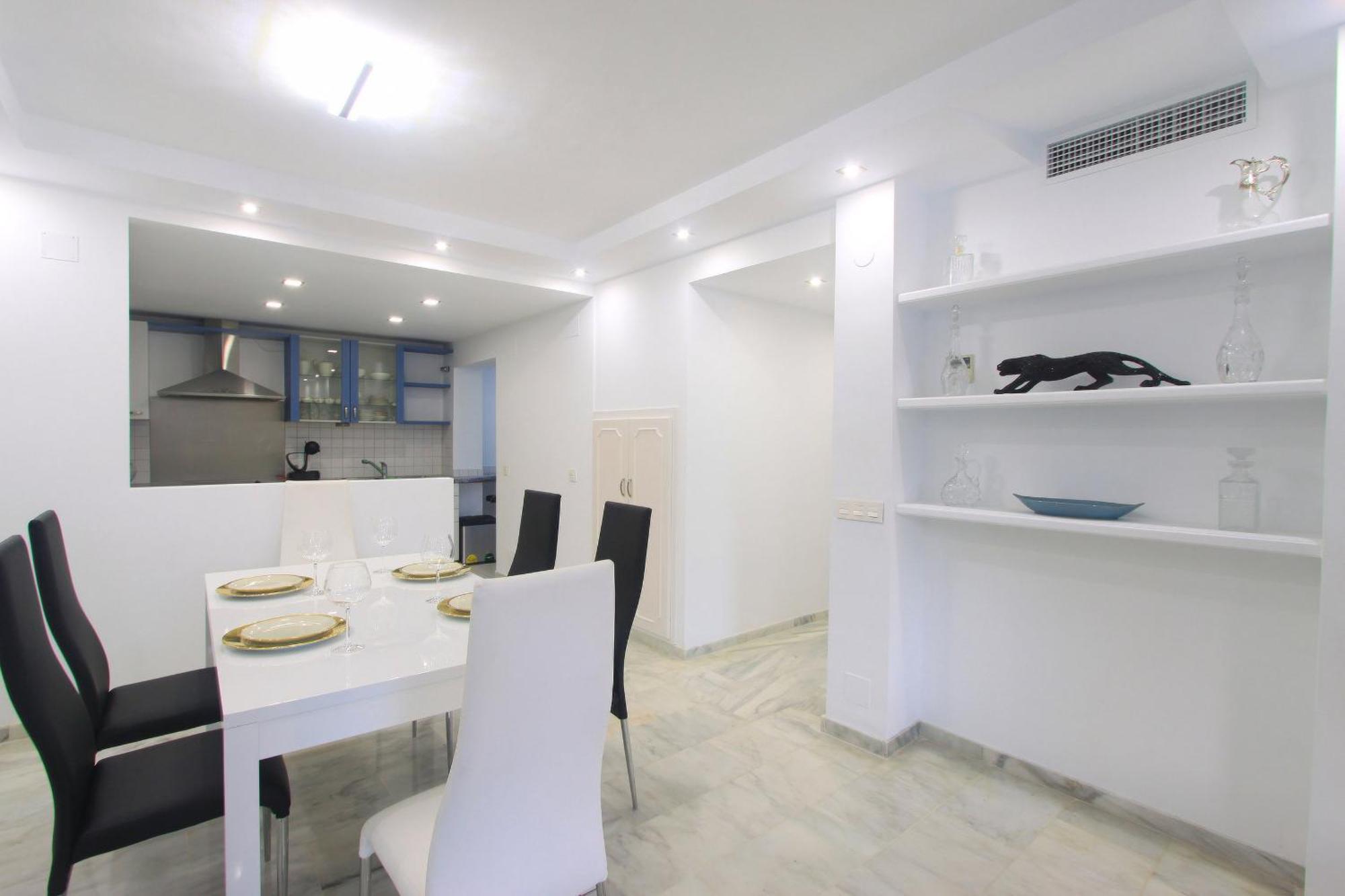 1080 Beachfront Penthouse 3 Floors Jacuzzi 2 Pools Wifi Roof Terrace Appartement Marbellac