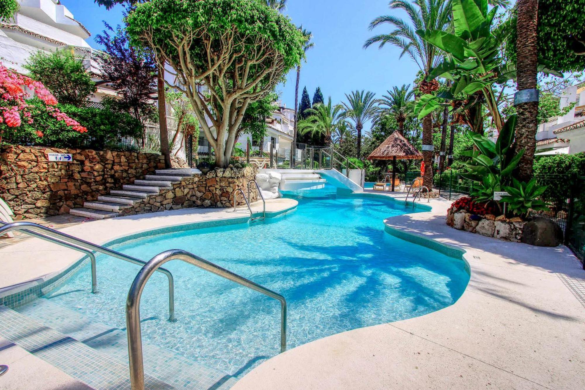 1080 Beachfront Penthouse 3 Floors Jacuzzi 2 Pools Wifi Roof Terrace Appartement *